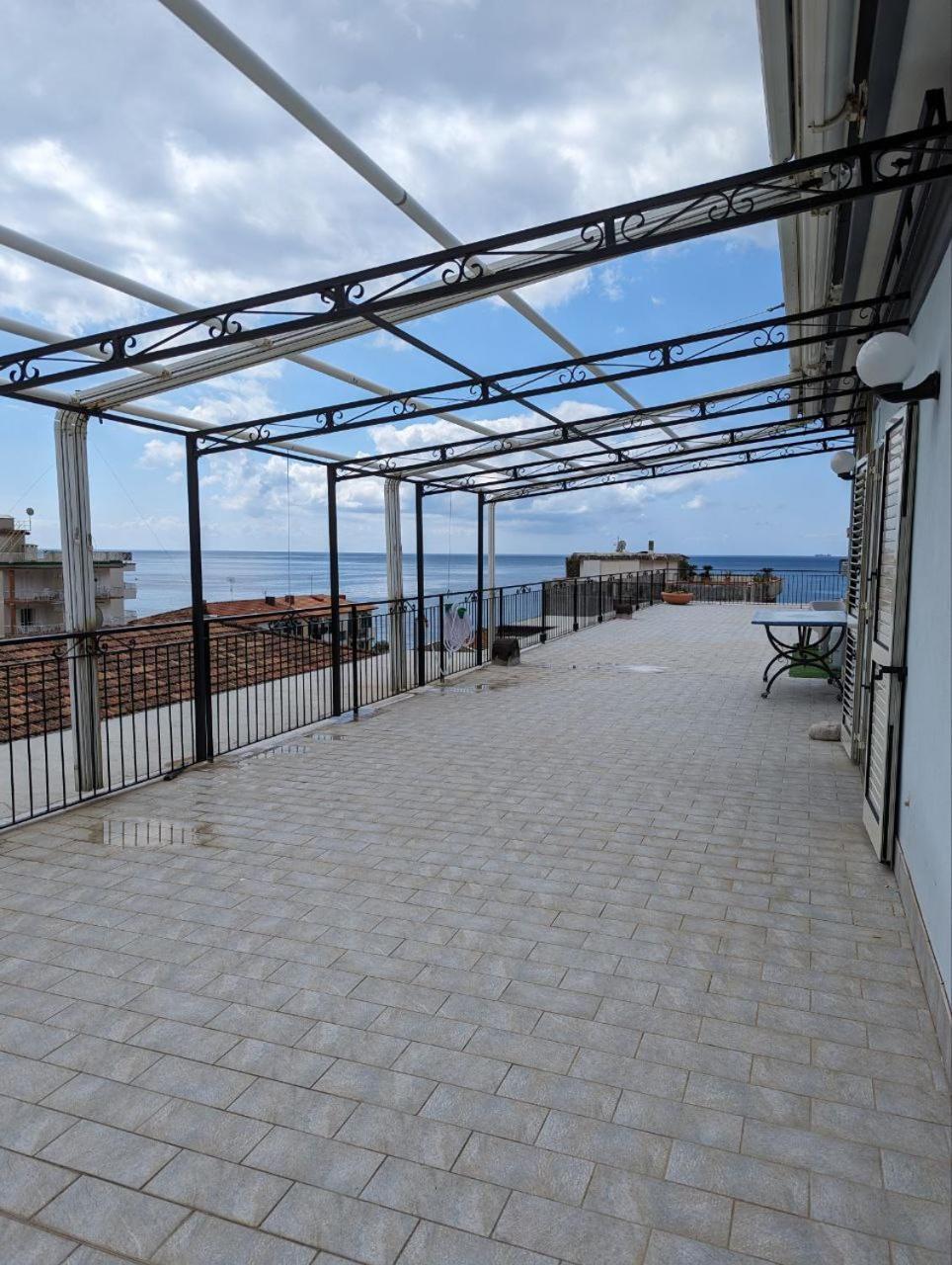 Piccolo Appartamento Con Grande Terrazzo Panoramico Maiori Exterior photo